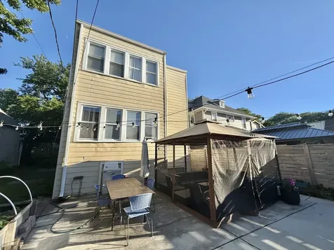 5834 West Dakin Street Chicago IL 60634
