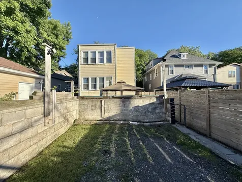 5834 West Dakin Street Chicago IL 60634