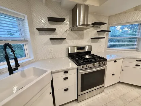 5834 West Dakin Street Chicago IL 60634