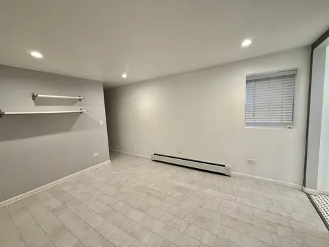 5834 West Dakin Street Chicago IL 60634