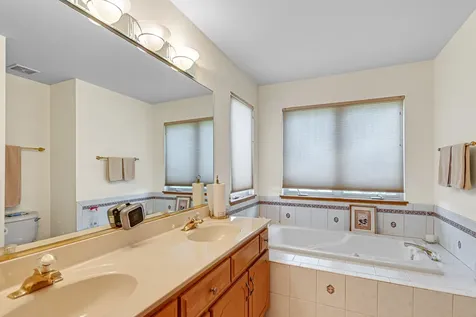 18623 Augusta Lane Hazel Crest IL 60429