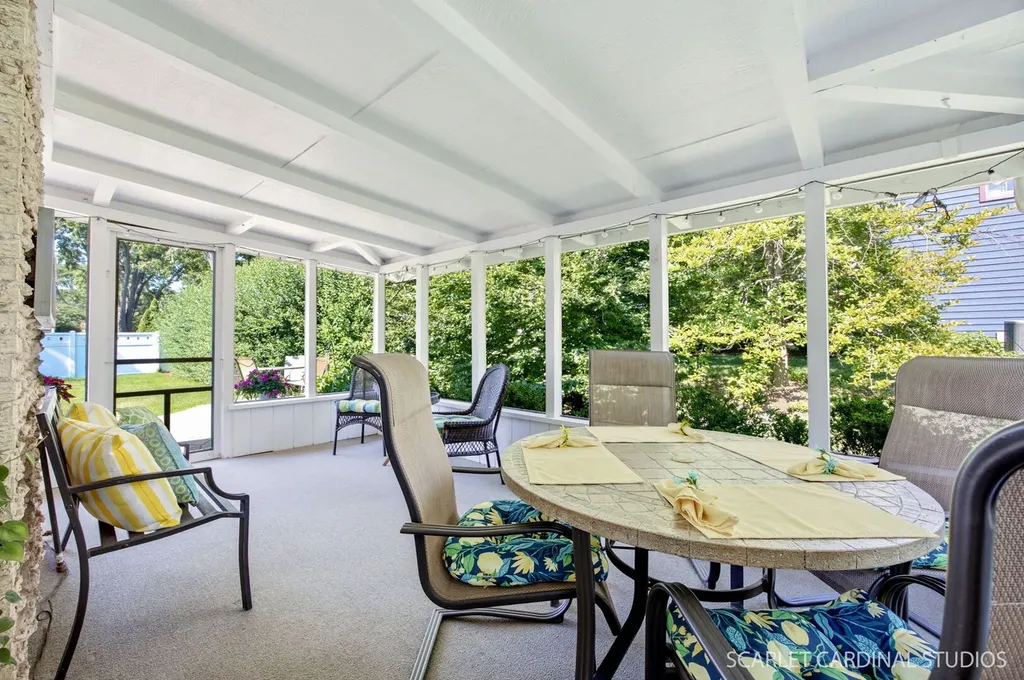 446 Hamilton Drive Wheaton IL 60189