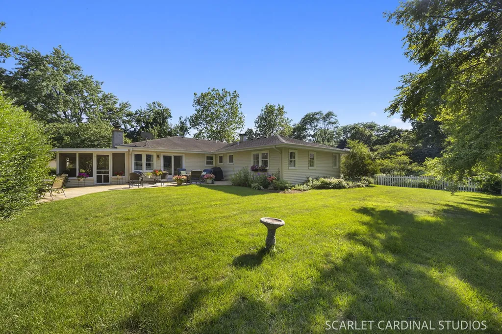 446 Hamilton Drive Wheaton IL 60189