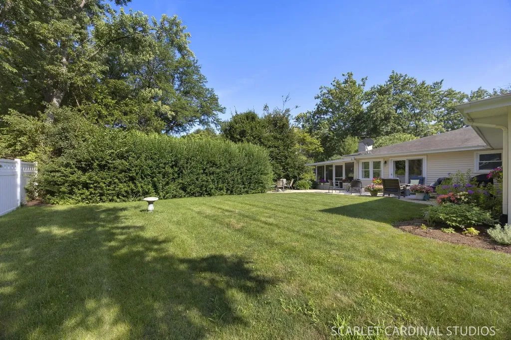 446 Hamilton Drive Wheaton IL 60189