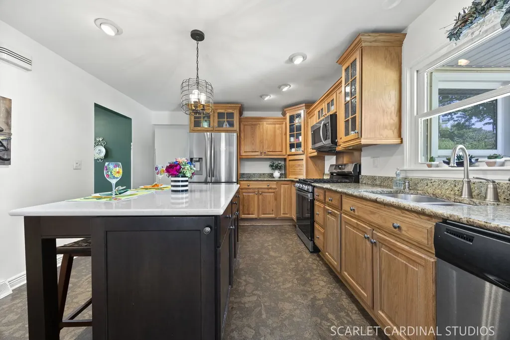 446 Hamilton Drive Wheaton IL 60189