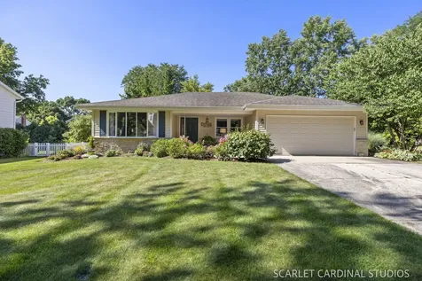 446 Hamilton Drive Wheaton IL 60189