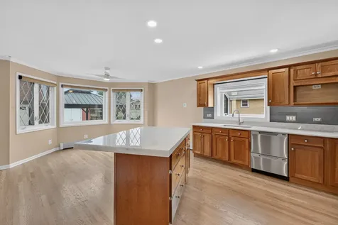 6013 North Emerson Street Rosemont IL 60018