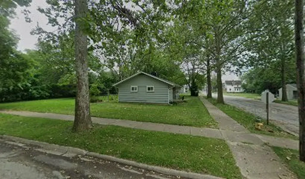 1312 East Chestnut Street Kankakee IL 60901
