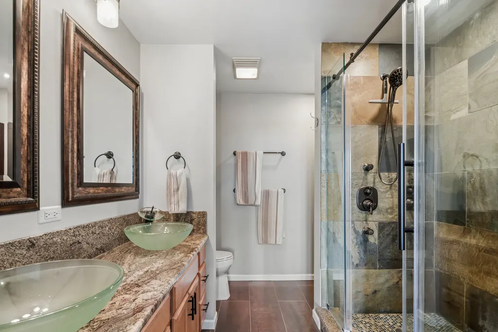 3232 North Halsted Street Chicago IL 60657