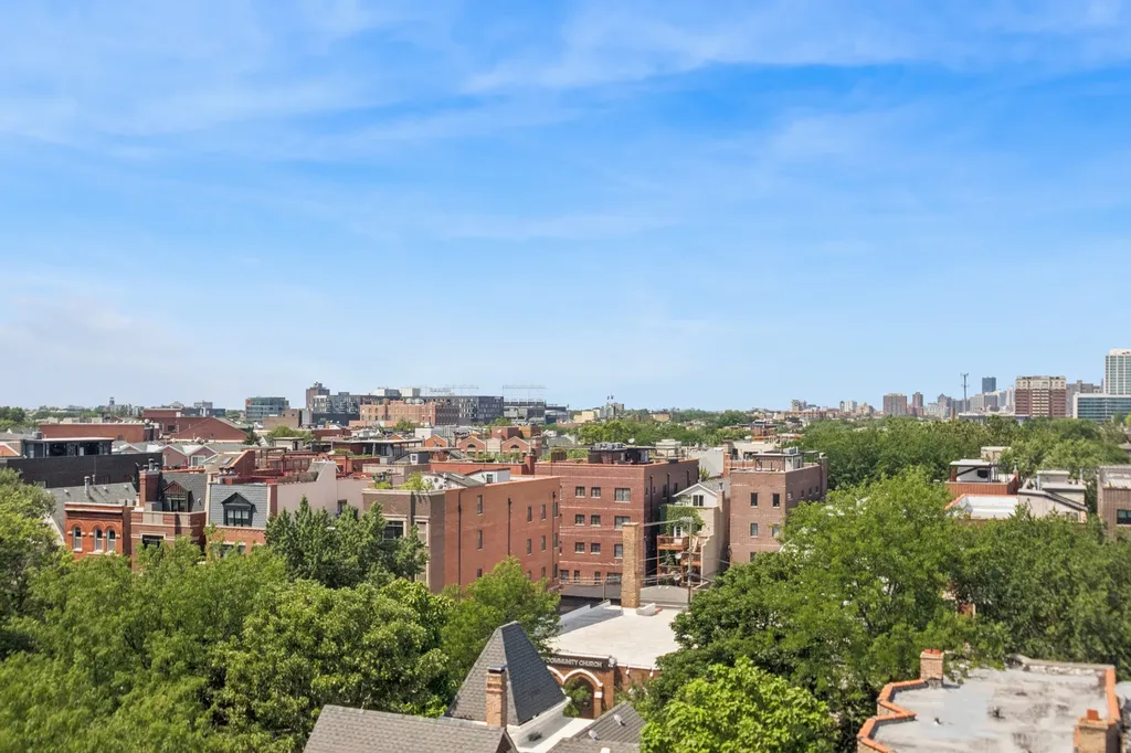 3232 North Halsted Street Chicago IL 60657