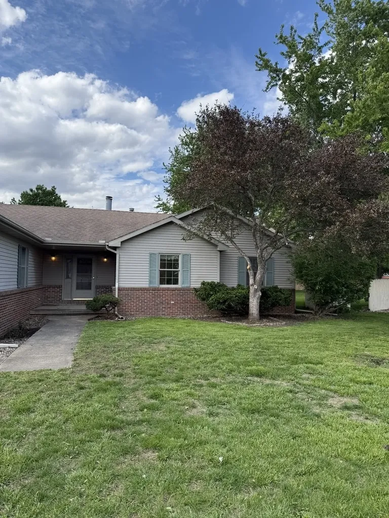 808 East Marshall Street Tolono IL 61880