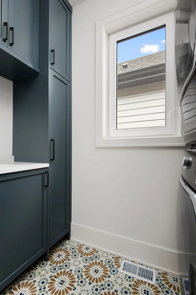 2228 North Southport Avenue Chicago IL 60614