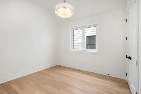 2228 North Southport Avenue Chicago IL 60614
