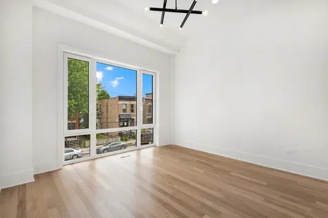 2228 North Southport Avenue Chicago IL 60614
