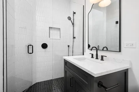 2228 North Southport Avenue Chicago IL 60614