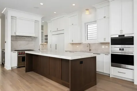 2228 North Southport Avenue Chicago IL 60614