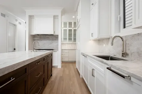 2228 North Southport Avenue Chicago IL 60614