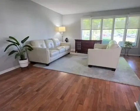 909 South Dryden Place Arlington Heights IL 60005