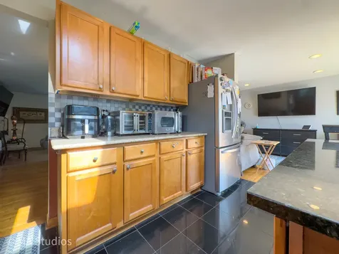 1100 South Cherrywood Drive S Mount Prospect IL 60056