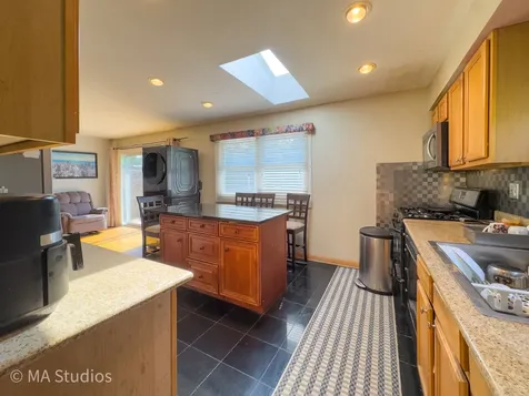 1100 South Cherrywood Drive S Mount Prospect IL 60056
