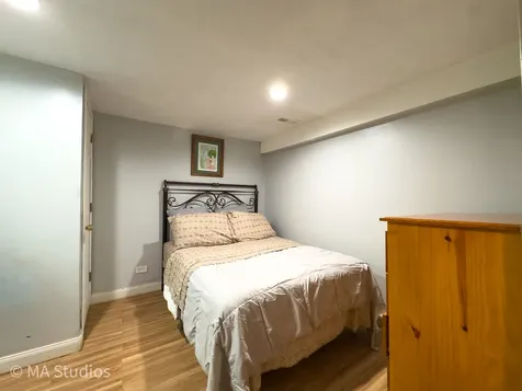 1100 South Cherrywood Drive S Mount Prospect IL 60056