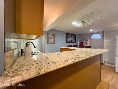 1100 South Cherrywood Drive S Mount Prospect IL 60056