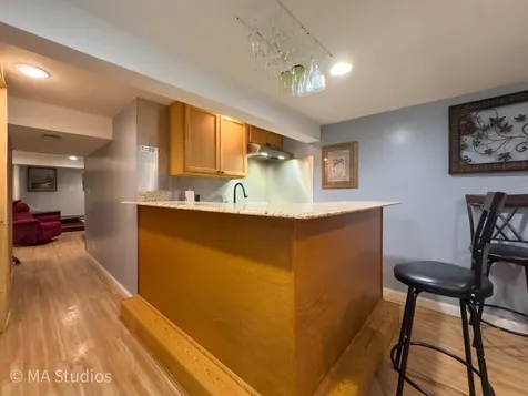 1100 South Cherrywood Drive S Mount Prospect IL 60056