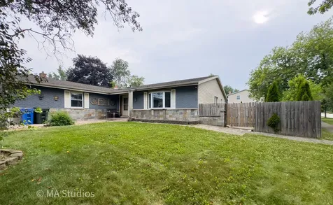 1100 South Cherrywood Drive S Mount Prospect IL 60056