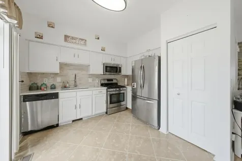 678 South Shannon Drive Romeoville IL 60446