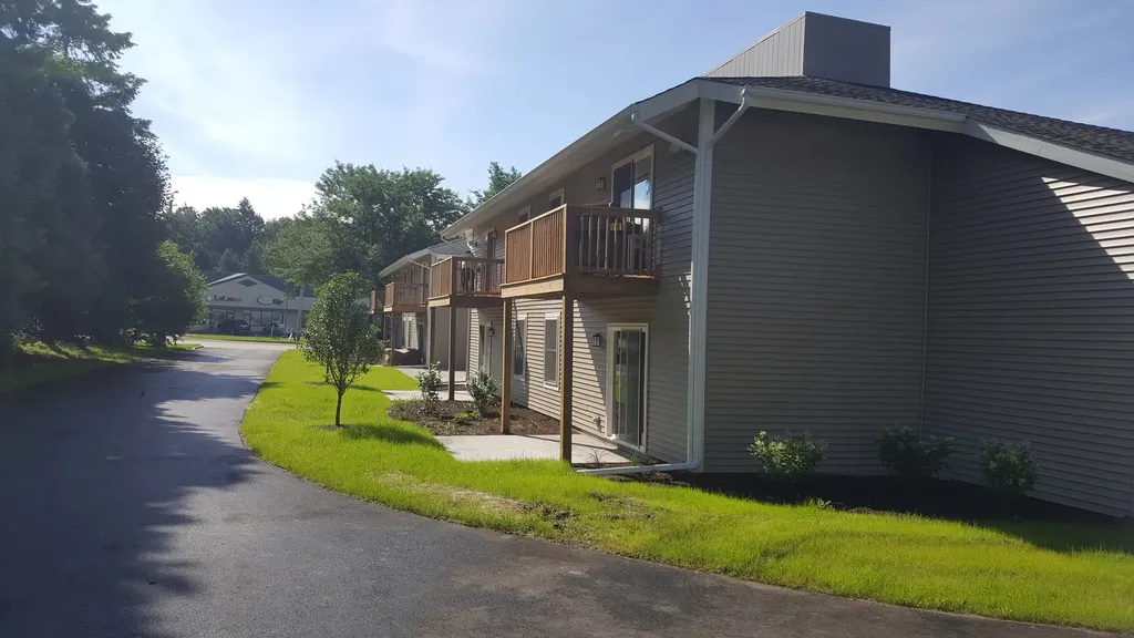 201 Penny Avenue East Dundee IL 60118