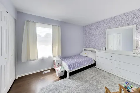1180 Sunbury Road South Elgin IL 60177