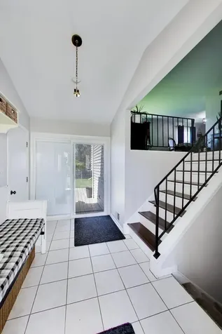1180 Sunbury Road South Elgin IL 60177