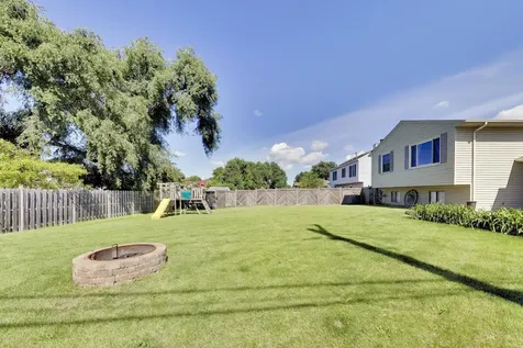 1180 Sunbury Road South Elgin IL 60177