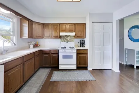 1180 Sunbury Road South Elgin IL 60177
