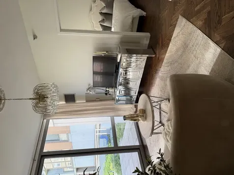 1 East 8th Street Chicago IL 60605