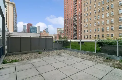 1 East 8th Street Chicago IL 60605