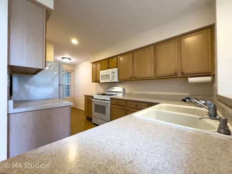 9359 Brockton Lane Des Plaines IL 60016