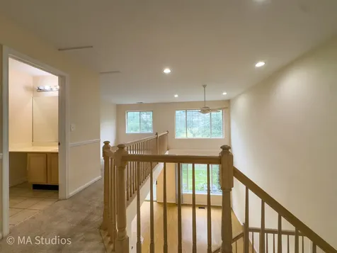 9359 Brockton Lane Des Plaines IL 60016