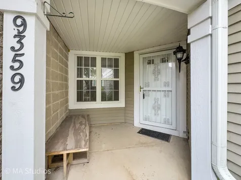 9359 Brockton Lane Des Plaines IL 60016