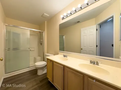 9359 Brockton Lane Des Plaines IL 60016