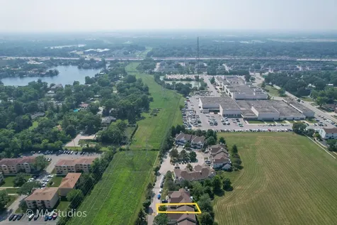9359 Brockton Lane Des Plaines IL 60016
