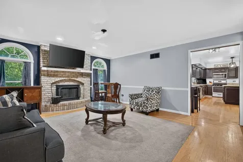 938 Stonehaven Court Elgin IL 60124
