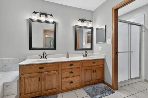 938 Stonehaven Court Elgin IL 60124