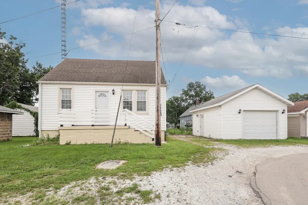 1012 1/2 West Lafayette Street Ottawa IL 61350