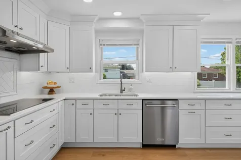 1829 West Catalpa Lane Mount Prospect IL 60056