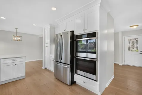 1829 West Catalpa Lane Mount Prospect IL 60056