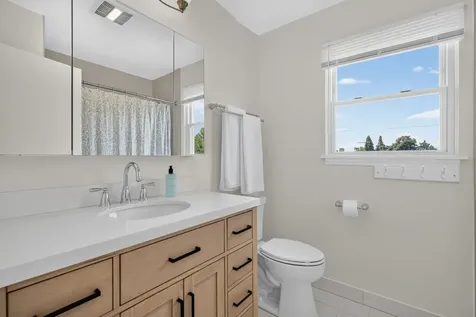1829 West Catalpa Lane Mount Prospect IL 60056
