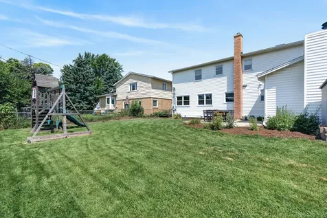 1829 West Catalpa Lane Mount Prospect IL 60056