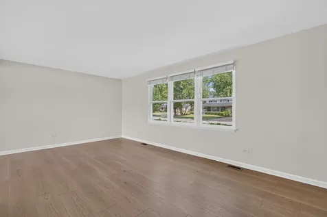 1829 West Catalpa Lane Mount Prospect IL 60056
