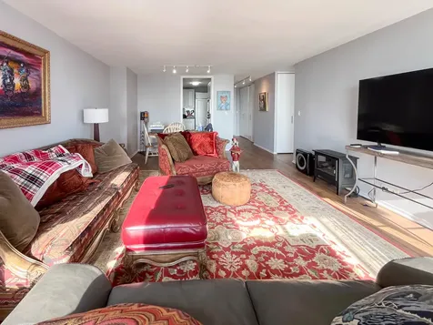 1660 North Lasalle Drive Chicago IL 60614